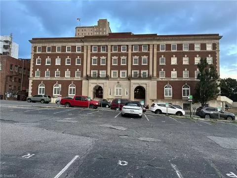 315 Spruce St N #411, Winston Salem, NC 27101