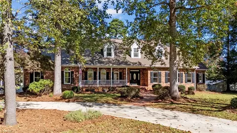 308 Ridgecrest Dr, Lexington, NC 27292