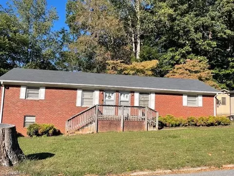 904 Kate St, Lexington, NC 27292