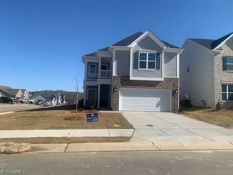 1986 Watkins Landing Dr, Kernersville, NC 27284