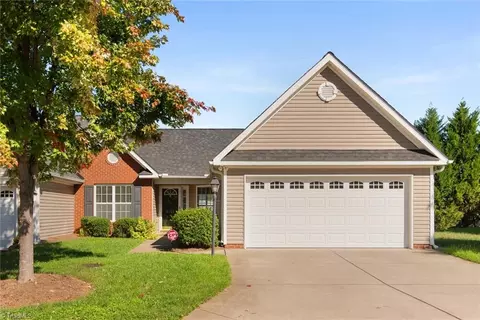 6285 Gough Ct, Clemmons, NC 27012