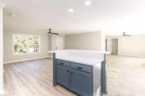 7075 Wright Rd, Thomasville, NC 27360 photo 6