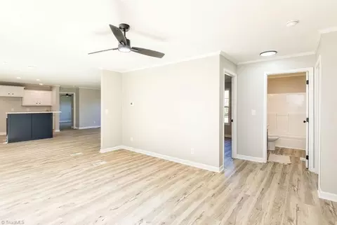 7075 Wright Rd, Thomasville, NC 27360 photo 9