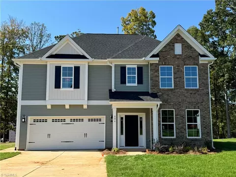 806 Fairmile Dr, Greensboro, NC 27455