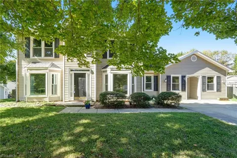 6806 Renwick Ct, Greensboro, NC 27410