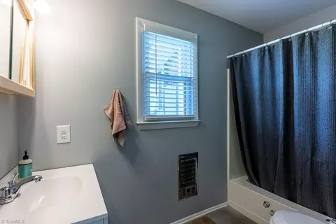 201 Crestview Dr, King, NC 27021 photo 13