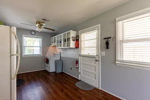 201 Crestview Dr, King, NC 27021 photo 3