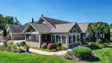 20 Carnoustie Trl, Greensboro, NC 27407