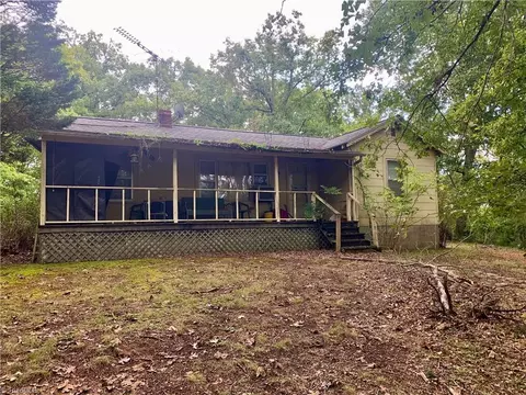 1792 Nc Highway 135, Eden, NC 27288