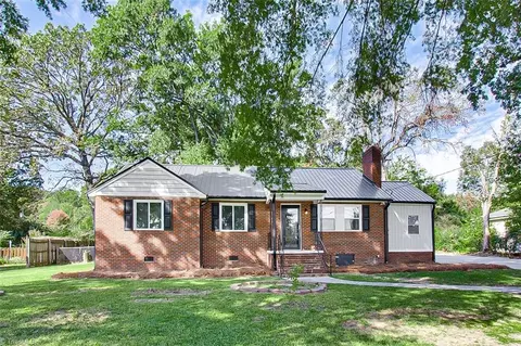 612 Dublin Rd, Asheboro, NC 27203