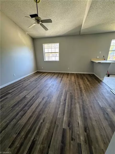 2912 Creekview Ct #E, High Point, NC 27265 photo 5