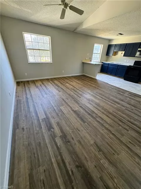 2912 Creekview Ct #E, High Point, NC 27265 photo 3