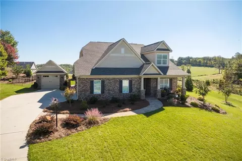 125 Gentry Farms Pl, King, NC 27021