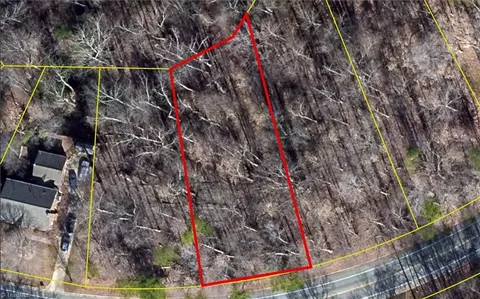 3900 Hobbs Rd, Greensboro, NC 27410