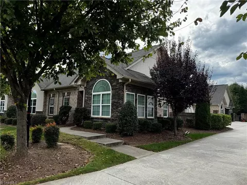 5312 Lair Dr, Greensboro, NC 27407