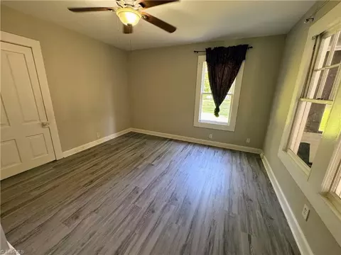Bedroom - 1401 Hampstead Dr, High Point, NC 27260 photo 2 of 3