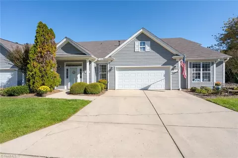 1004 B Gretchen Ln, Greensboro, NC 27410
