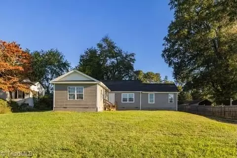 5471 Shattalon Dr, Winston Salem, NC 27106