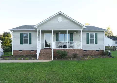 1700 Wind Sound Way Dr, Siler City, NC 27344