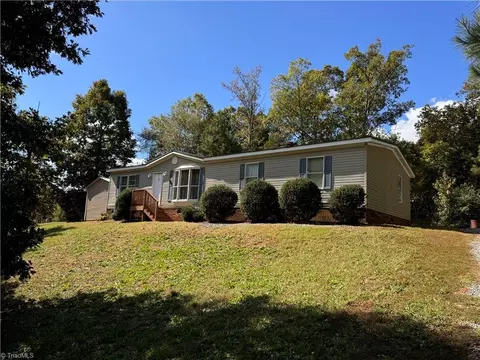 175 Wendi Dr, Linwood, NC 27299