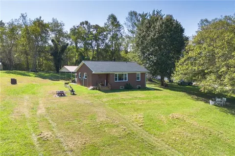 125 Phillips Stone Trl, Mount Airy, NC 27030