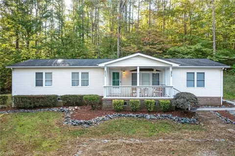 9601 Reynolda Rd, Tobaccoville, NC 27050