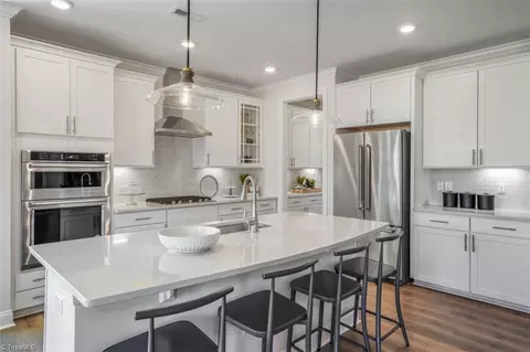 Kitchen - 1142 Jersey St, Haw River, NC 27258 photo 3 of 4