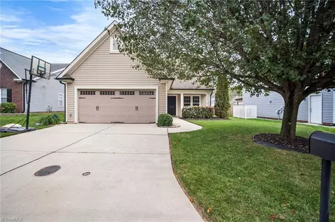 1939 Longburn Dr, Kernersville, NC 27284