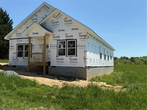 32 River Chase Dr, Traphill, NC 28685 photo 3