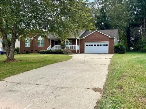 Exterior - 6439 Starlette Ln, Trinity, NC 27370 photo 2 of 8