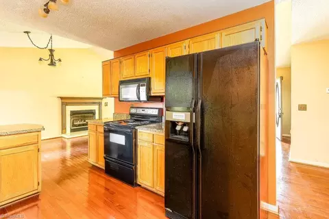 Kitchen - 6439 Starlette Ln, Trinity, NC 27370 photo 2 of 2