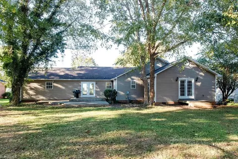 Exterior - 6439 Starlette Ln, Trinity, NC 27370 photo 5 of 8