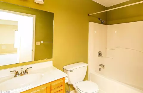 Bath - 6439 Starlette Ln, Trinity, NC 27370 photo 2 of 3
