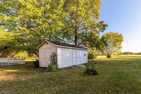 Exterior - 6439 Starlette Ln, Trinity, NC 27370 photo 6 of 8