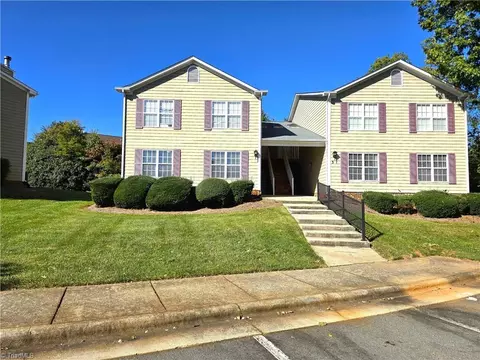 3 Meadowood Glen Way #A, Greensboro, NC 27409