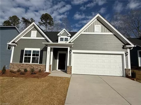 206 Moravian Ct, Advance, NC 27006