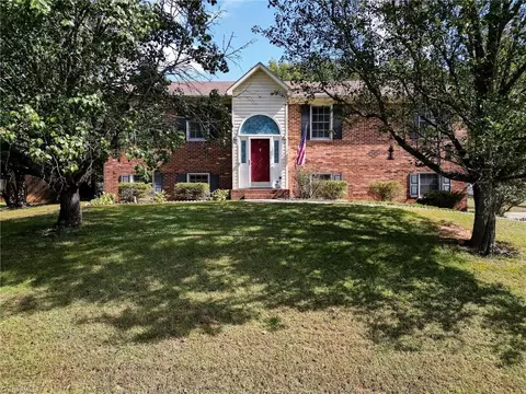 1149 Twin Branch Dr, Lexington, NC 27295
