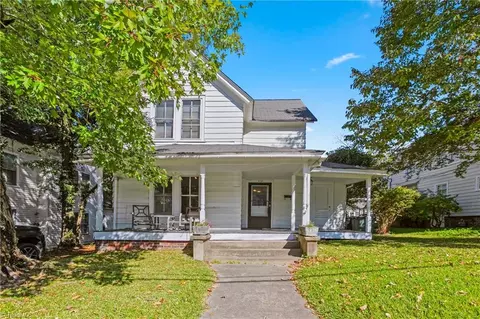 924 Walker Ave, Greensboro, NC 27403