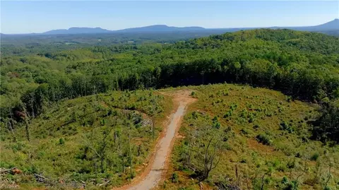 6 Howell Rd, Pilot Mountain, NC 27041 photo 20