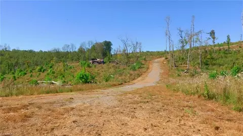 6 Howell Rd, Pilot Mountain, NC 27041 photo 14