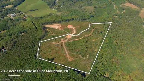 6 Howell Rd, Pilot Mountain, NC 27041 photo 5