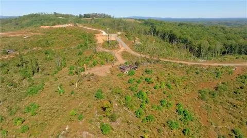 6 Howell Rd, Pilot Mountain, NC 27041 photo 23