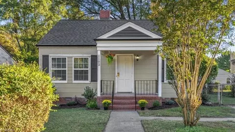 1102 Pennsylvania St, Greensboro, NC 27406