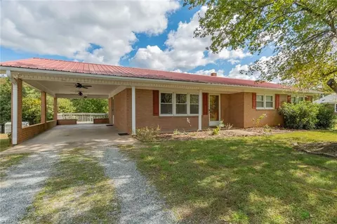 492 Louya Rd, Lexington, NC 27292