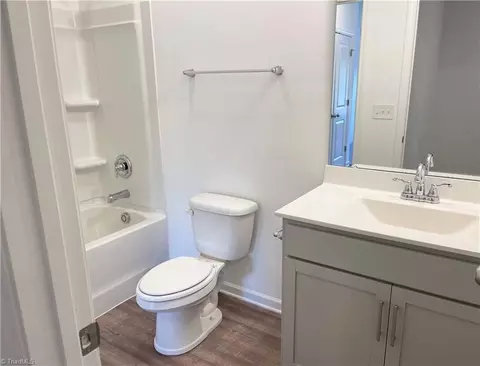 Bath - 117 Altavista Dr, Clemmons, NC 27012 photo 1 of 3