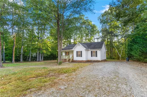 6656 Beaver Ridge Ct, Snow Camp, NC 27349
