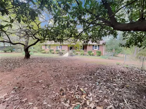 135 Darrell Davis Rd, Burlington, NC 27217