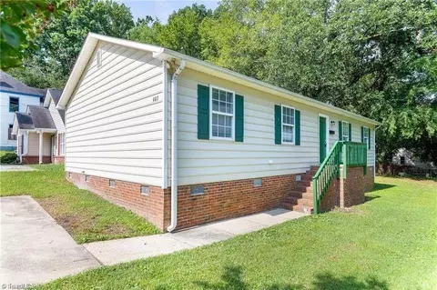 407 Dudley St N, Greensboro, NC 27401