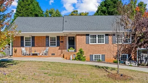 2904 New Hanover Dr, Greensboro, NC 27408