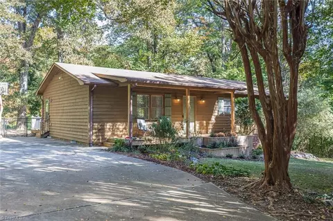 249 Forest Creek Dr, Winston Salem, NC 27107
